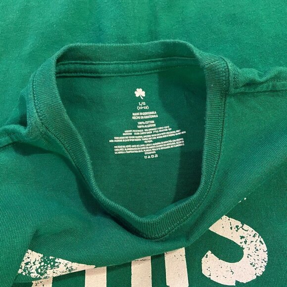 ⭐4 FOR $20⭐ Boy's Lucky Shirt Green T-shirt - Size L (10-12) - Picture 3 of 3